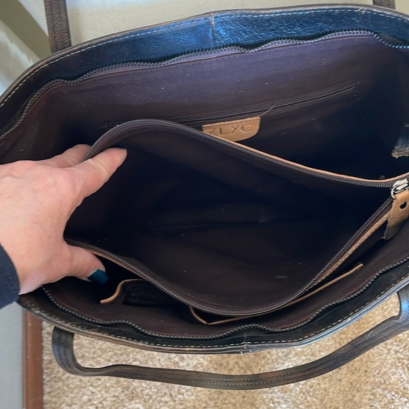 ZLYC Brown Leather Shoulder Tote Bag Purse Zip Top Closure Inside Pocket - Picture 9 of 15